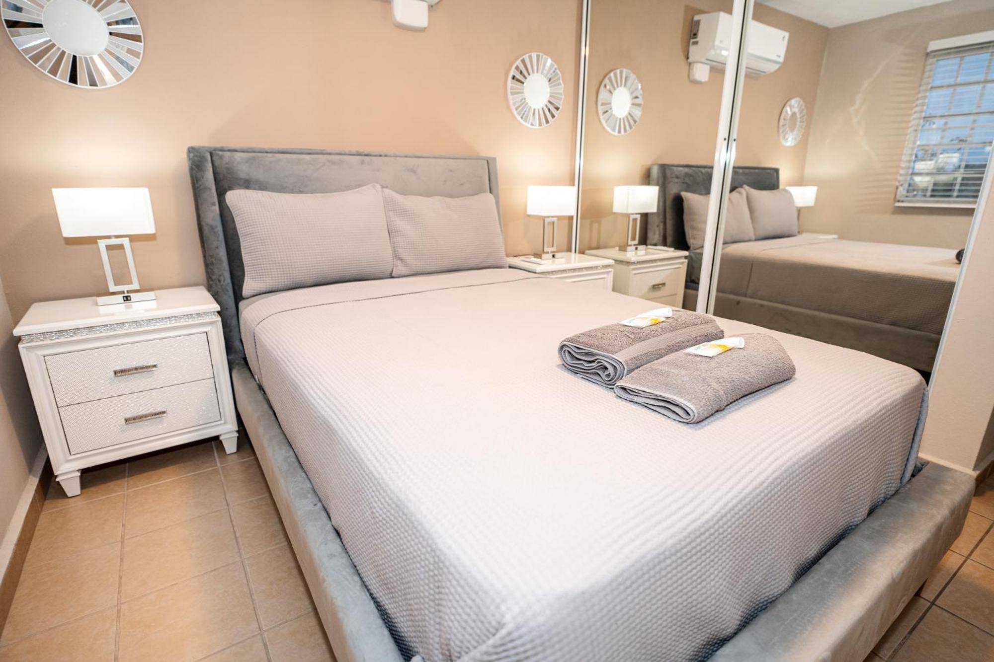 Luxury Retreat With Private Jacuzzi And Mountain Views Free Parking Διαμέρισμα Ponce Εξωτερικό φωτογραφία