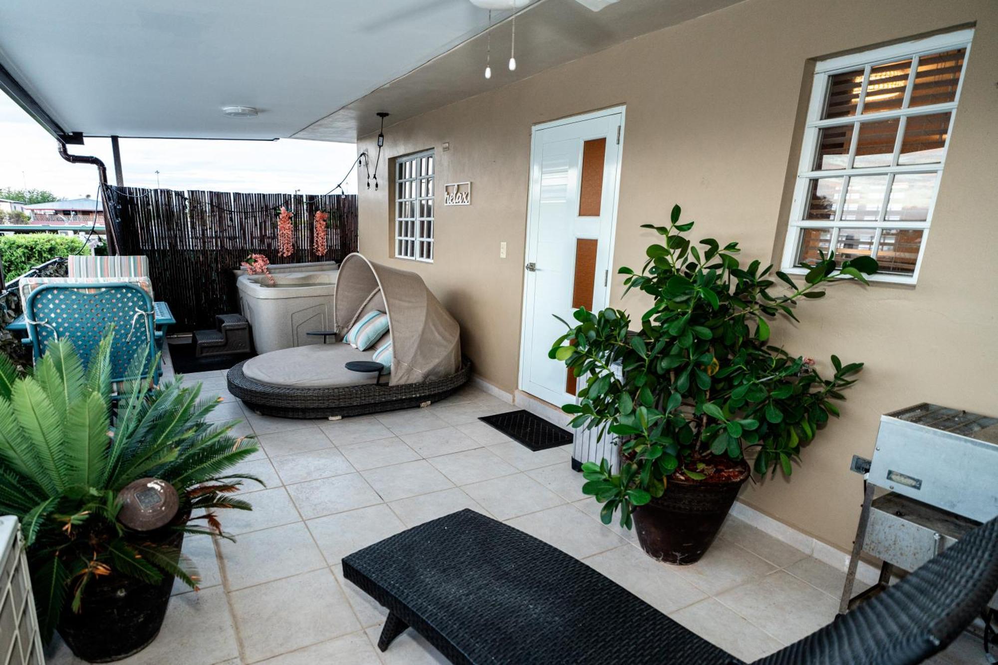 Luxury Retreat With Private Jacuzzi And Mountain Views Free Parking Διαμέρισμα Ponce Εξωτερικό φωτογραφία