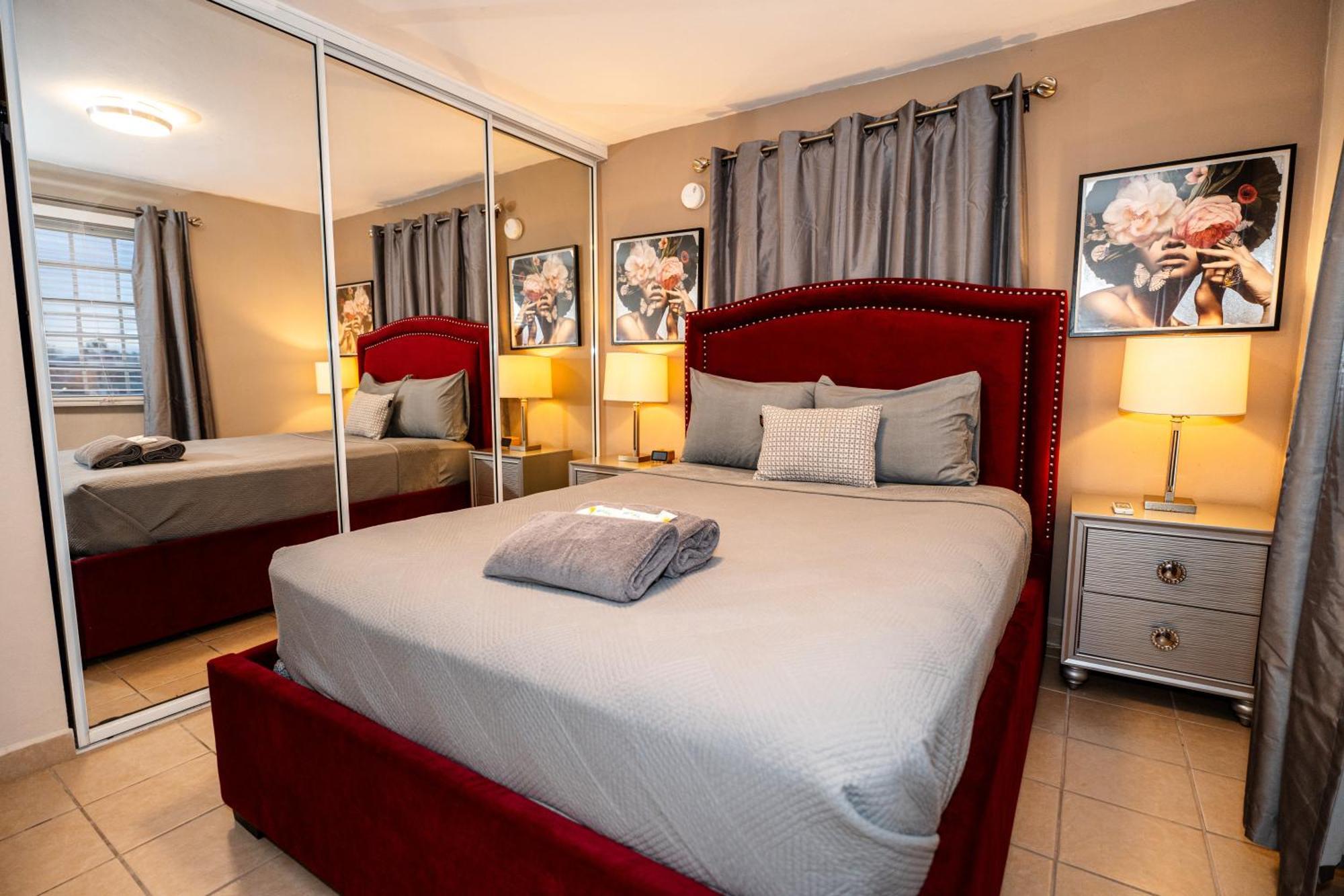 Luxury Retreat With Private Jacuzzi And Mountain Views Free Parking Διαμέρισμα Ponce Εξωτερικό φωτογραφία