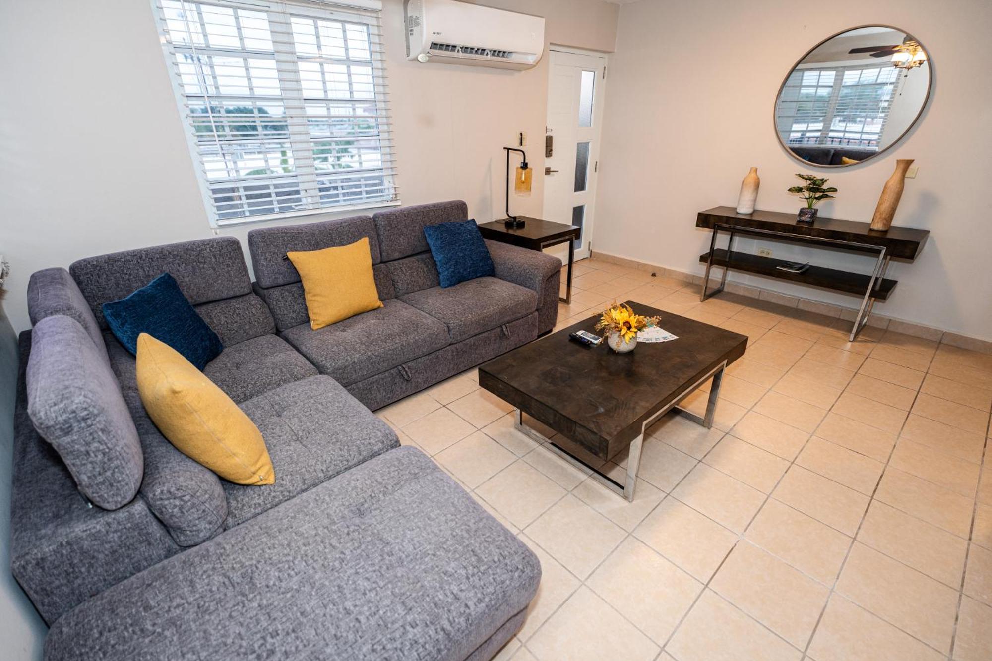 Luxury Retreat With Private Jacuzzi And Mountain Views Free Parking Διαμέρισμα Ponce Εξωτερικό φωτογραφία